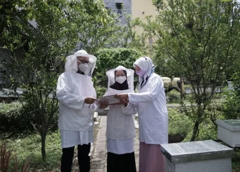 Mahasiswa Fapet Unikama Dapat Bekal Ilmu Budi Daya Lebah