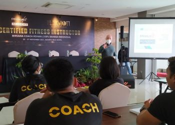 Master Coach, Rohan saat memberikan arahan kepada peserta trainer untuk mendapatkan lisensi CFI di Amarta Hills Hotel Kota Batu, pada Kamis (25/11/2021). Foto: Ulul Azmy