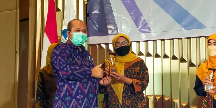 STIE - STIE Malangkucecwara Raih Anugerah Kampus Unggulan untuk ke-13 Kalinya