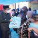 Wali Kota Malang, Sutiaji menyerahkan bantuan pada korban banjir bandang Kota Malang. dok