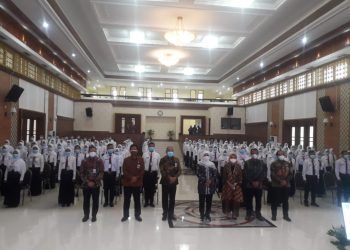 Ilustrasi: Gubernur Jatim bersama para CPNS Malang. foto/