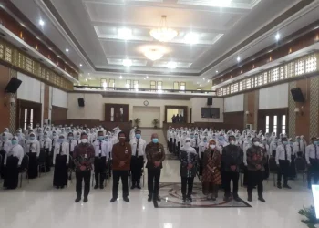 Buka Pelatihan Dasar, Gubernur Khofifah Ajak CPNS Kerja Keras Bangun Jatim