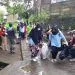Mahasiswa IBU bersihkan sungai dari sampah dan sadimen