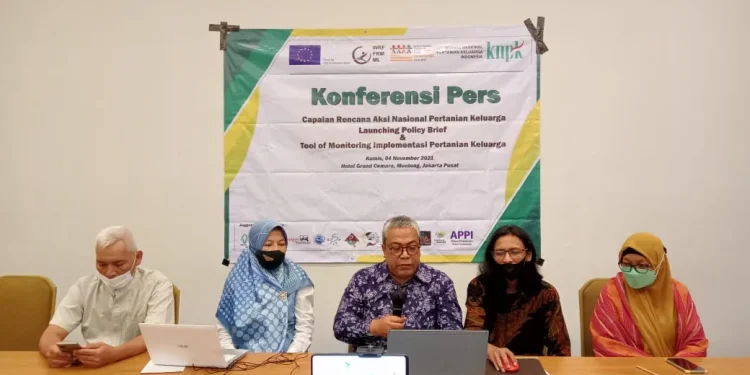 Suasana Konferensi Pers Capaian Rencana Aksi Nasional Pertanian Keluarga Launching Policy Brief & Tool of Monitoring Implementasi Pertanian Keluarga / Foto : dok