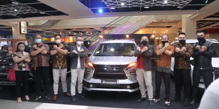Promosi Xpander dan New Cross Xpander di Kota Malang.