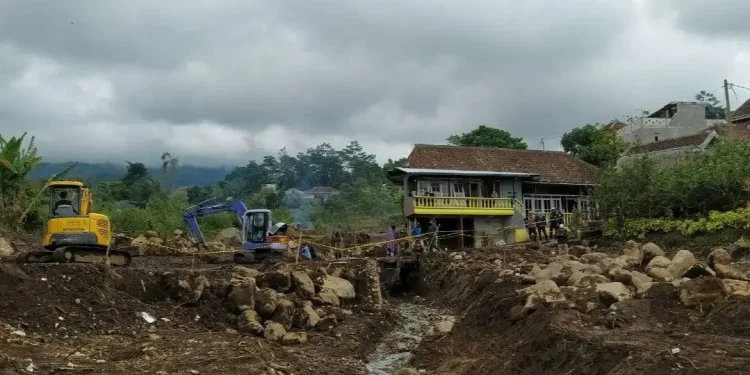 Relokasi wilayah pasca banjir bandang