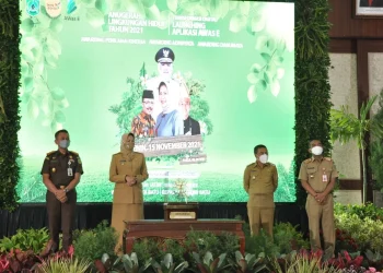 Wali Kota Batu, Dewanti Rumpoko resmikan Awas E, Senin (15/11/2021).
