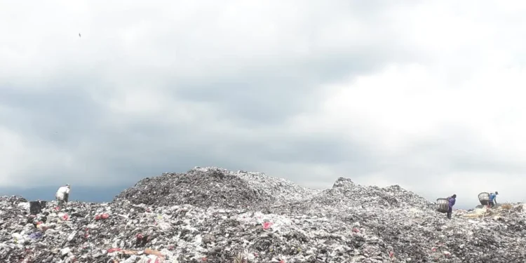 Sampah menggunung di TPA Supit Urang
