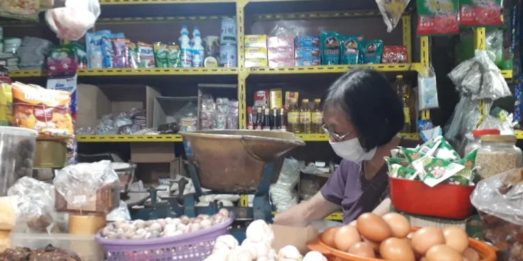 Pemkot Malang pantau 3 komoditas, yakni Minyak goreng, cabai, dan telur