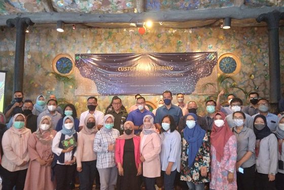Sejumah perwakilan perusahaan di Malang mengikuti acara customer gathering BPJS Ketenagakerjaan.