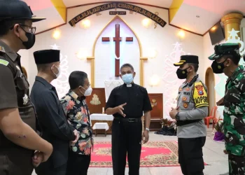 Jemaat Gereja di Batu harus punya PeduliLindungi untuk masuk Gereja