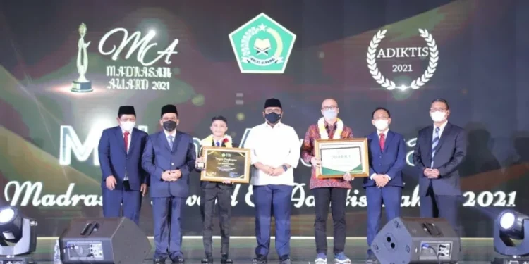 UIN Malang - UIN Malang Raih Penghargaan PTKI dengan Mahasiswa Asing Terbanyak di Adiktis
