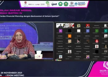 Dekan FEB Unisma membuka acara pasar modal syariah