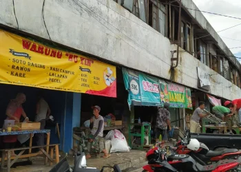 Pedagang di Pasar Besar Kota Batu