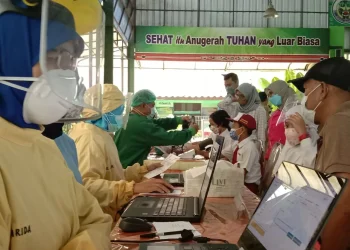 siswa jalani skrening vaksinasi.