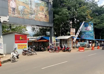 Parkiran Tempat Relokasi Pedagang Pasar Besar Kota Batu Jadi Biang Macet