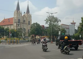 kayutangan - Pembangunan Kayutangan Heritage Zona 3, Pemkot Malang Tata Batu Andesit dan Kabel