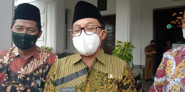 Wali Kota Malang, Sutiaji menjelaskan keberlanjutan sekolah tatap muka di Kota Malang. Foto: M Sholeh