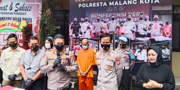 Polresta Malang Kota mengungkap kasus pencabulan terhadap anak di bawah umur. Foto: M Sholeh