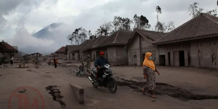 Kondisi perkampungan pasca guguran awan panas. Foto: Ben