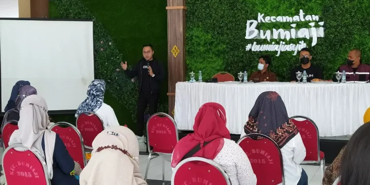 zerolim - Zerolim Bantu Bank Sampah di Kota Batu Sulap Limbah Jelantah Jadi Uang