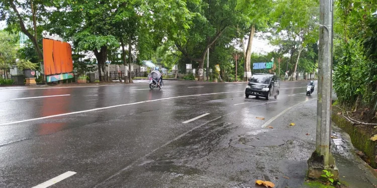 Jalan Raya Dadaprejo di Kota Batu menjadi salah satu jalan yang akan dipercantik di tahun 2022 ini. Foto: Ulul Azmy