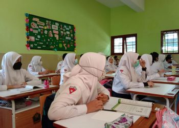 Pembelajaran tatap muka 100 persen di Kota Malang. Foto: M Sholeh