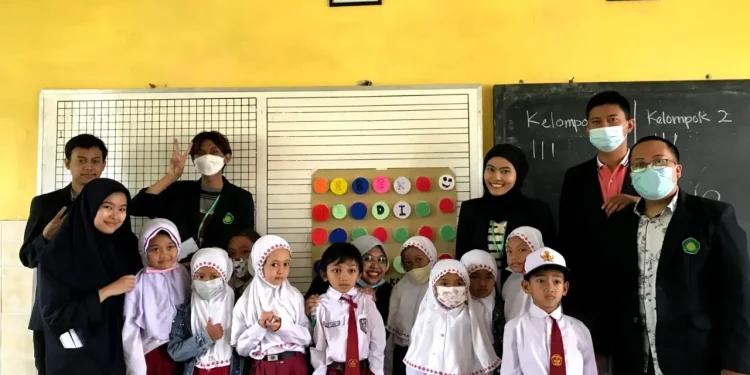 bayanaka - KKM-DR Bayanaka UIN Malang Terapkan Metode Fun Learning di SDN 01 Petungsewu