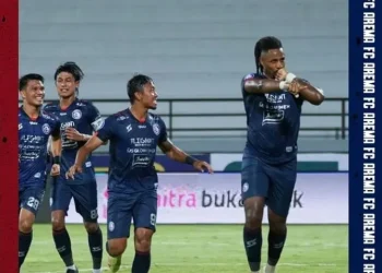 persipura - Taklukkan Persipura, Arema FC Ambil Alih Puncak Klasemen