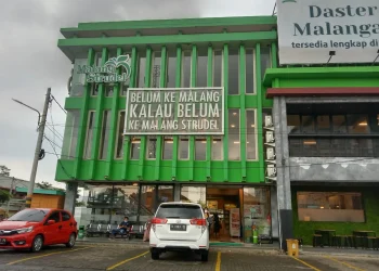 mencuri daster