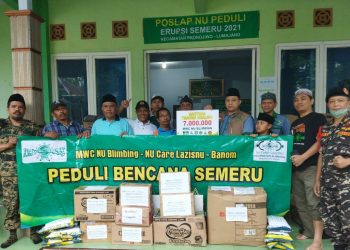 Lazis NU Kecamatan Blimbing serahkan bantuan untuk korban erupsi Gunung Semeru