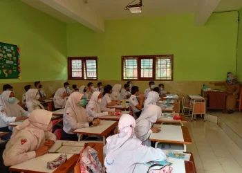 Sekolah tatap muka hari pertama