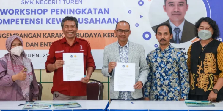 Kerja sama SKMN 1 Turen Malang dan Turen Indah Group
