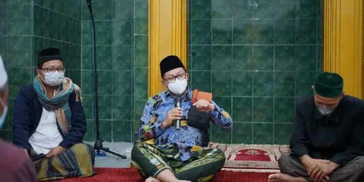 silaturahmi - Perkuat Silaturahmi dengan Masyarakat, Sutiaji Kembali Gelar Safari Subuh