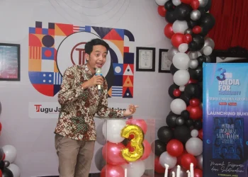 komika - Komika Wawan Saktiawan Roasting CEO Tugu Media Group