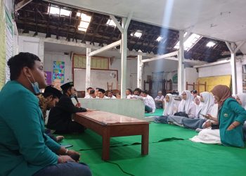 Edukasi pernikahan dini di Madrasah Aliyah Mafatihul Huda, di Desa Madiredo, Kecamatan Pujon, Kabupaten Malang. Foto: dok
