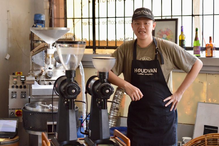 Devan Christian Sugiarto sukses merintis usahanya di bidang kopi sejak kuliah. Foto: dok