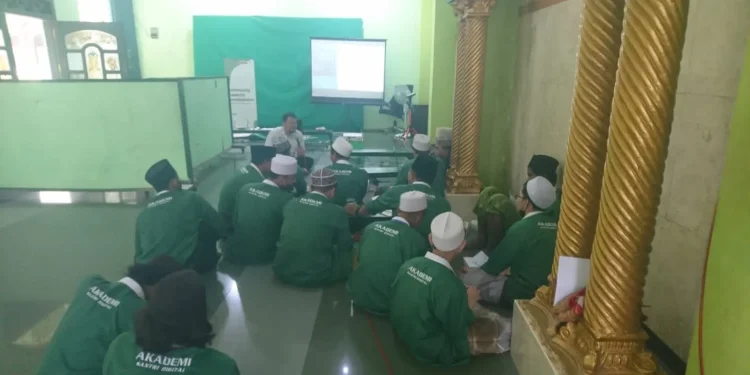 sampoerna - Gandeng HM Sampoerna, Averroes Gelar Pelatihan Jurnalistik di Pesantren Asuhan Kiai Miftachul Akhyar
