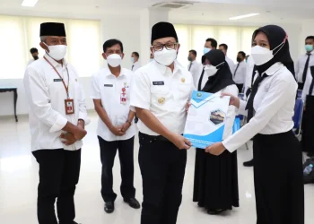 Tenaga kesehatan
