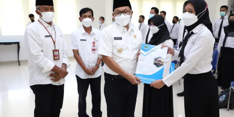 Tenaga kesehatan
