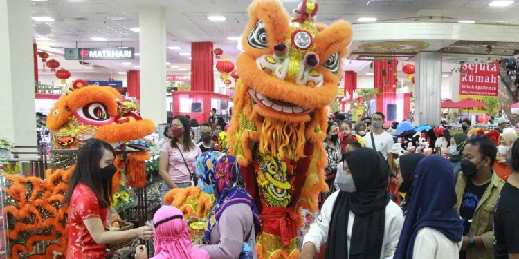 pertunjukkan barongsai di Matos