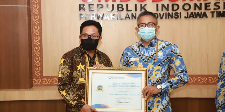 Wali Kota Malang terima penghargaan dari Ombudsmen
