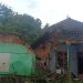 pohon tumbang dan rumah rusak di Malang