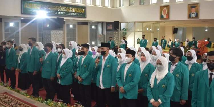 Peserta pelantikan pengurus Ormawa FEB Unisma periode tahun 2022. Foto: dok