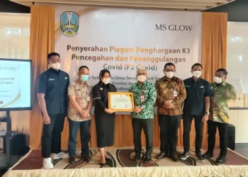 Sukses Lindungi Karyawan, Perusahaan Kosmetik MS Glow Raih Penghargaan P2 COVID dari Disnakertrans Jatim