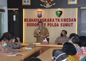 Kembali ke Sumut, Pakar Komunikasi Dr Aqua Dwipayana Sharing Komunikasi dan Motivasi 3 Sesi di RS Bhayangkara Medan