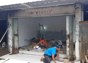 pedagang - Bantuan Belum Turun, Pedagang Pasar Bululawang Bangun Kios Pakai Dana Pinjaman