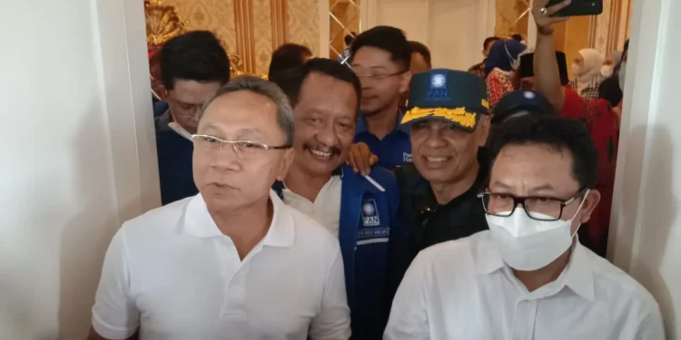 Ketua Umum PAN, Zulkifli Hasan (kiri), saat berada di Kota Malang. Foto: M Sholeh