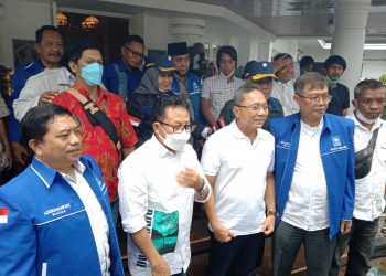 Ketua Umum PAN, Zulkifli Hasan menyambangi Wali Kota Malang, Sutiaji. Foto: M Sholeh