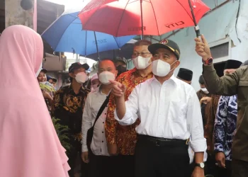 muhadjir - Muhadjir Kunjungi Rumah 3x3 Meter di Wajak yang Dihuni 7 Orang